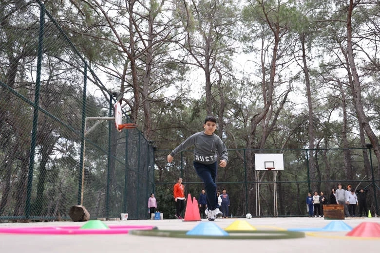 Antalyalı öğrenciler sömestirin tadını çıkarıyor