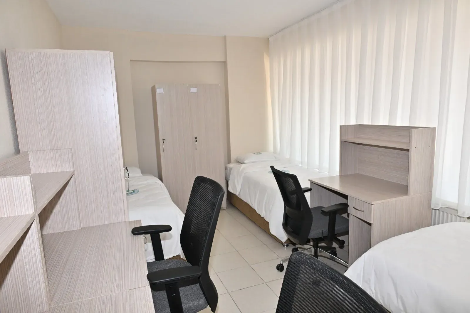 Manisa’da ilk öğrenci misafirhanesi hizmete açıldı