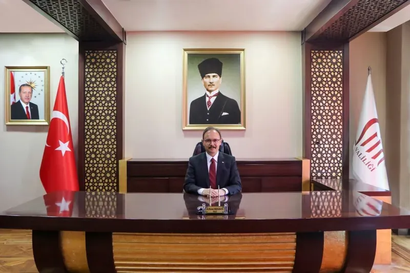 Vali ve Belediye Başkan Vekili Kemal Kızılkaya