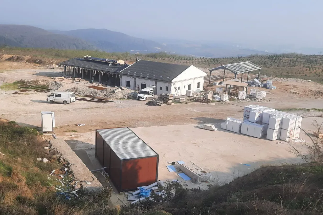 Kocaeli İzmit’te Dost Pati Yaşam Alanı’na enerji hattı