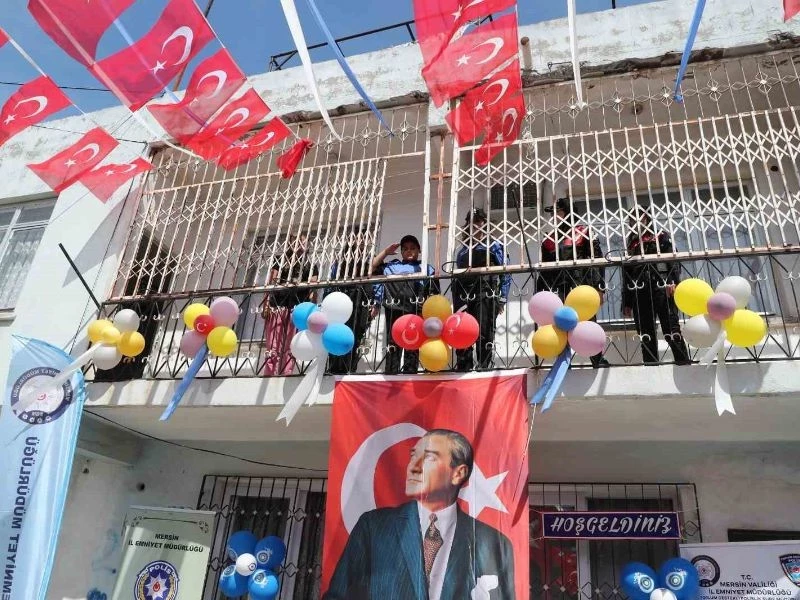 Mersin Polisinden 9 Yaşındaki Bahri’ye Sürpriz Doğum Günü Kutlaması