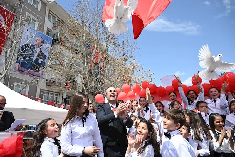 BAŞKANIMIZ EKİCİOĞLU, 23 NİSAN ULUSAL EGEMENLİK VE ÇOCUK BAYRAMI KUTLAMALARINA KATILDI