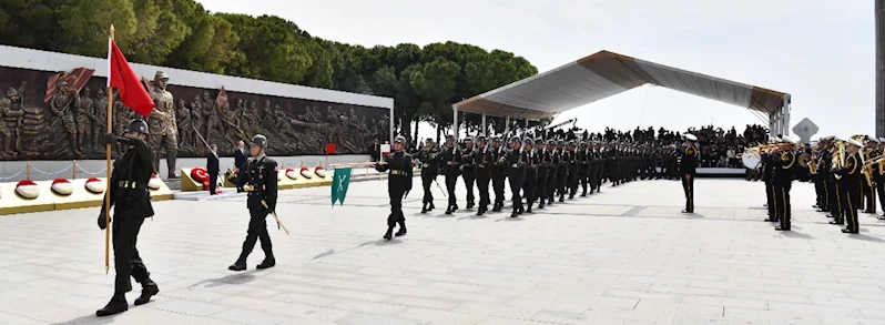 Çanakkale Kara Savaşlarının 110. Yılında Şehitler Abidesinde Anma Töreni