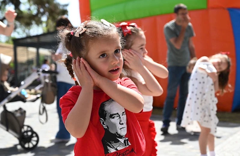 Kemer’de 23 Nisan coşkusu