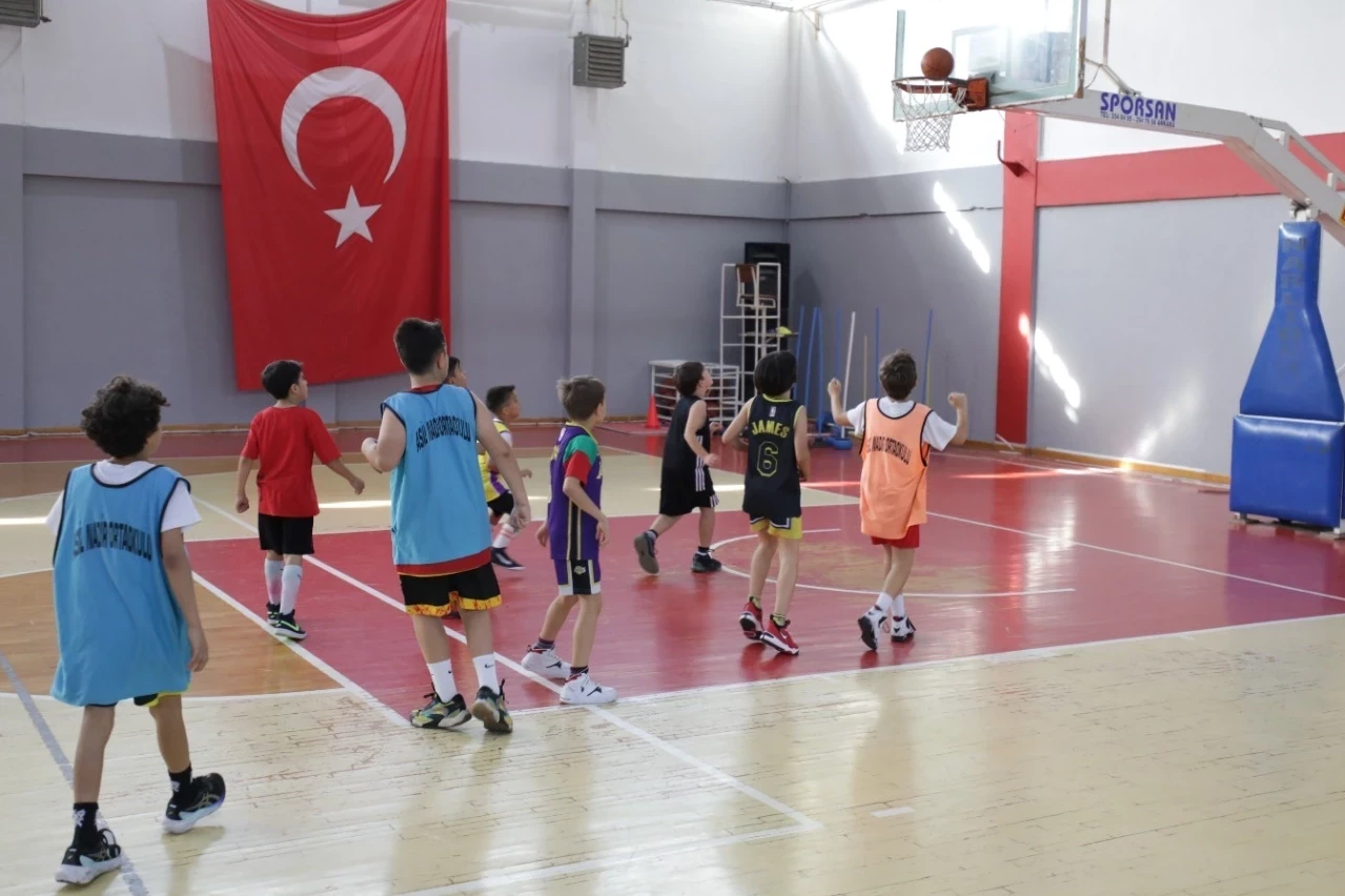 İzmir Narlıdere’de yaz kursları başlıyor