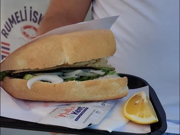 Süleymanpaşa Belediyesinden Balık Ekmek Hizmeti