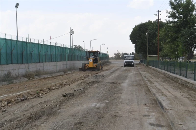 YOL YENİLEME ÇALIŞMALARIMIZ DEVAM EDİYOR