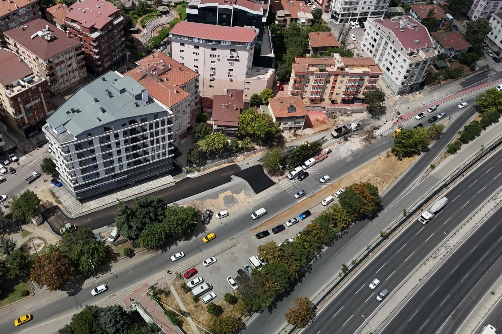 Gebze’de bağlantı yolları açılmaya devam ediyor