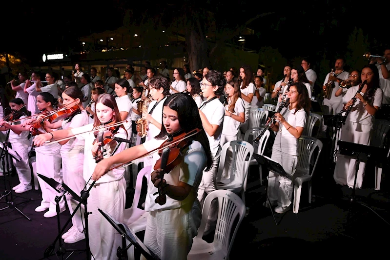 Kemer’de “Can dostları” için ikinci konser