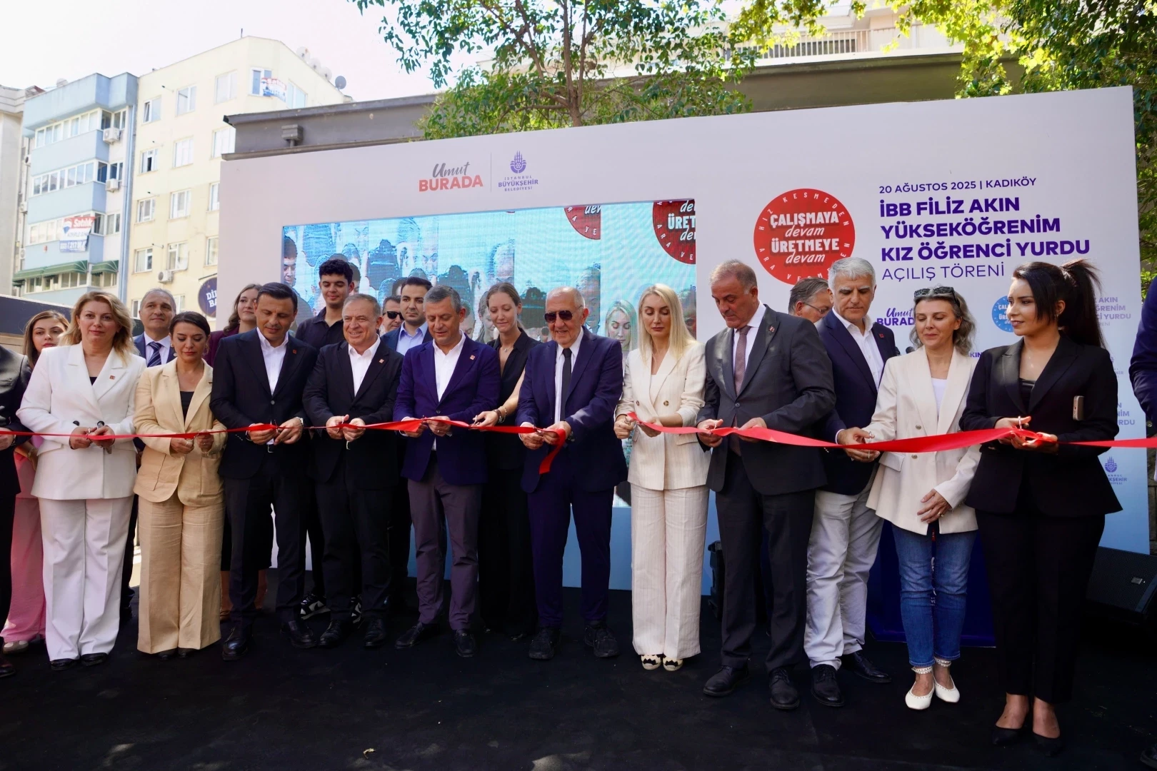 Kadıköy’de Filiz Akın Kız Öğrenci Yurdu hizmete açıldı