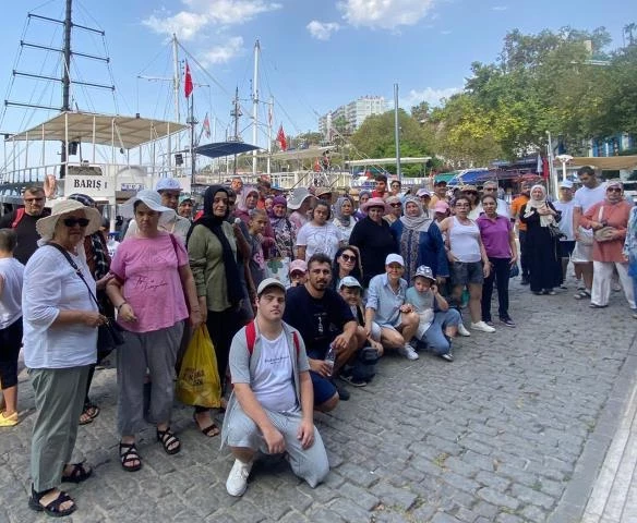 Muratpaşa’dan özel çocuklara mavi yolculuk