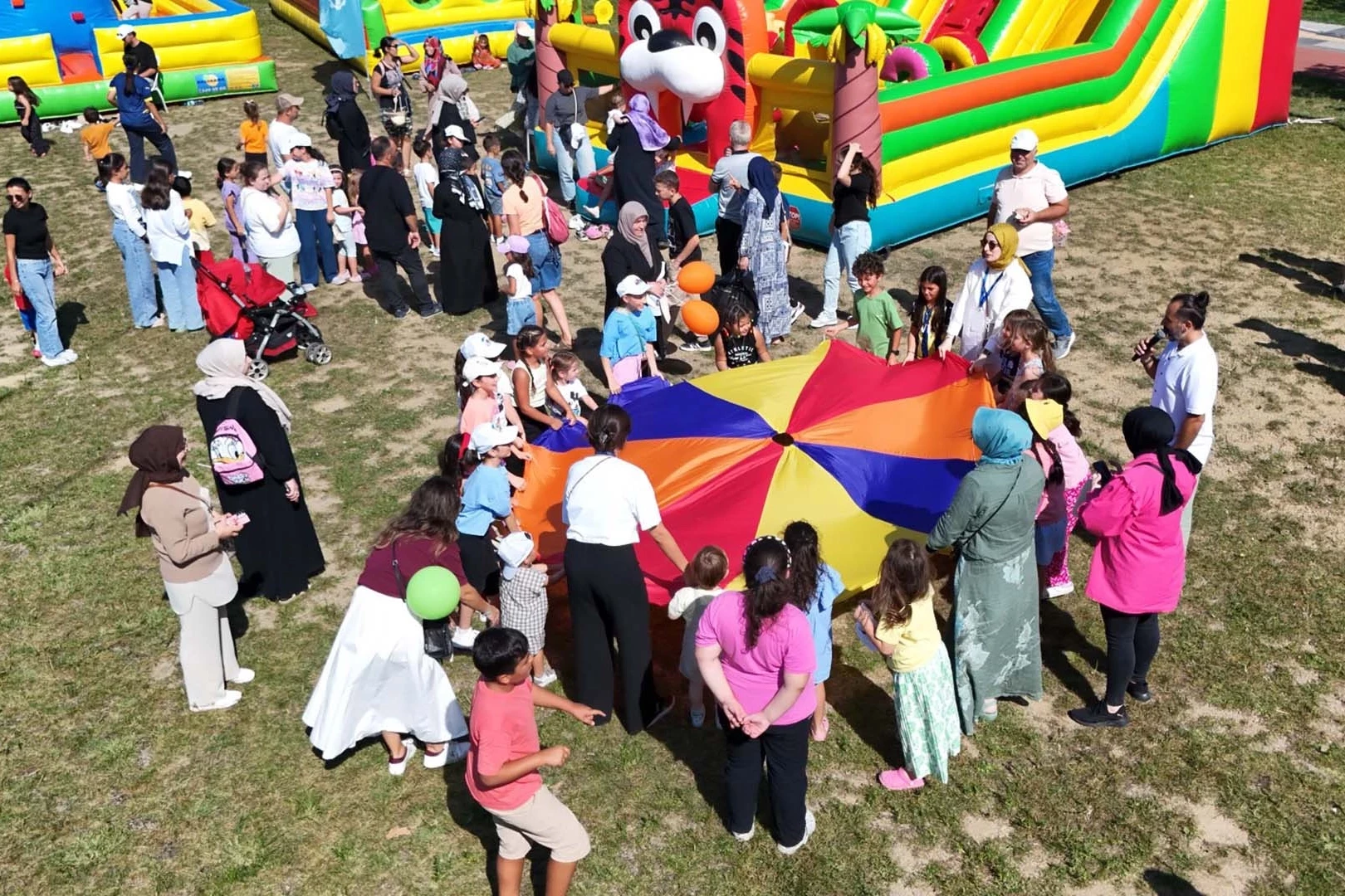 Çık Dışarıya Oynayalım’ etkinliği Gölcük’te renkli anlara sahne oldu