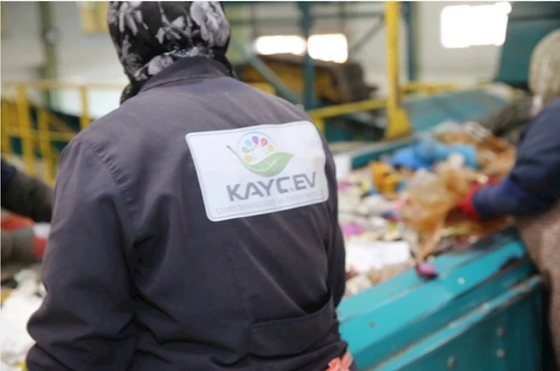 BAŞKAN ÇOLAKBAYRAKDAR, “TÜRKİYE’DE İLK OLAN SİSTEMLE GERİ DÖNÜŞÜMDE DE ÖNCÜYÜZ”