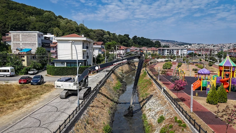 Çevre ve su sağlığı için dere ıslah çalışmaları devam ediyor