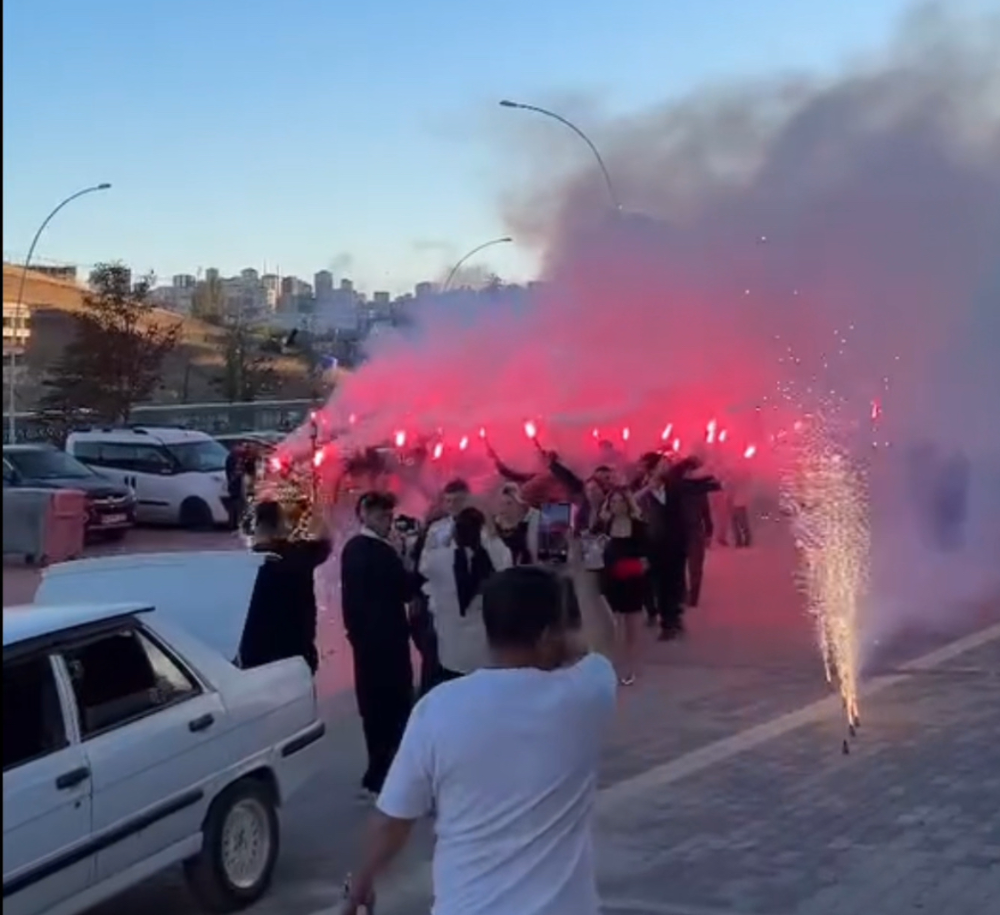 Ankara’da Zöngür Ailesinden Görkemli Kız İsteme: Yolu Kapattılar, Ankara’yı Yaktılar